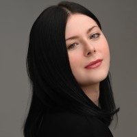 Headshot_2022_-_Repinz_by_Nir_Arieli